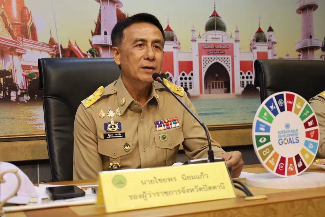 ผู้ว่าฯ ปัตตานี มอบเกียรติบัตรคนของคุณพัฒนาบทบาทสตรีดีเด่นระดับจังหวัด ประจำปี 2569